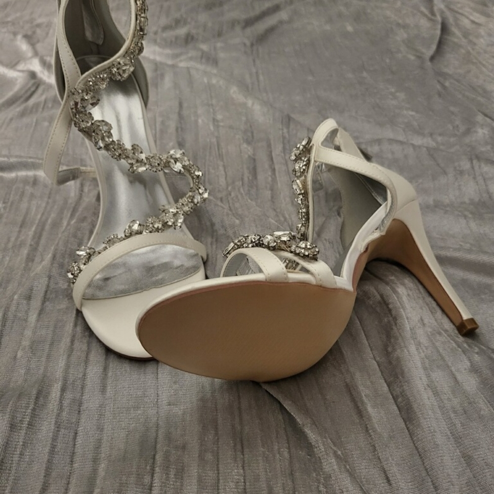 Brand new formal heels